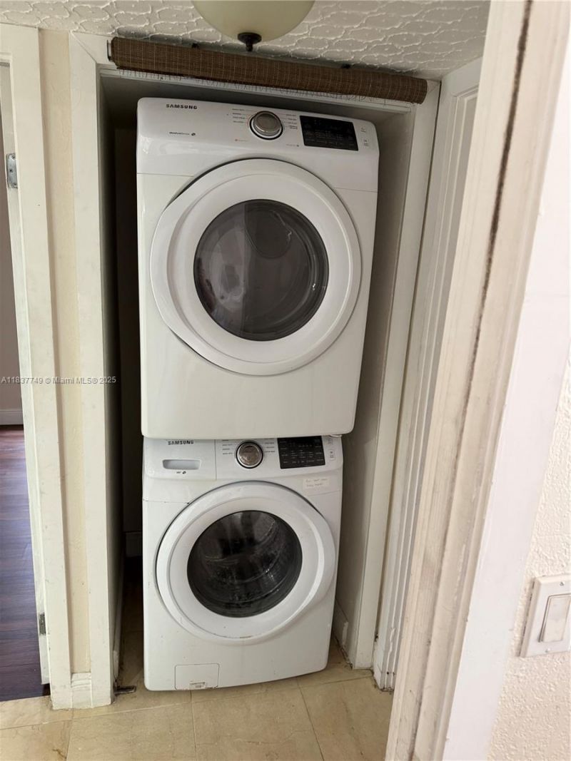 600 NW 214th St, Unit 105, Miami Gardens, FL 33169 Photo