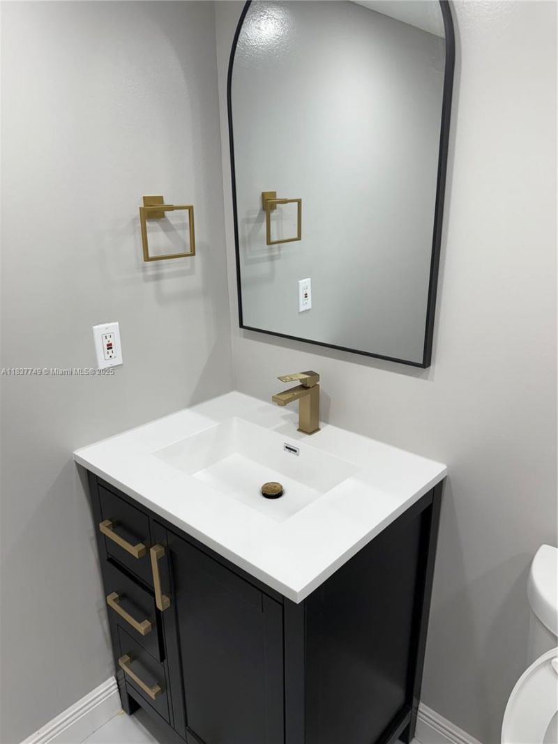 600 NW 214th St, Unit 105, Miami Gardens, FL 33169 Photo