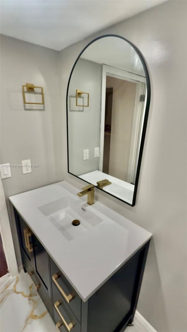 600 NW 214th St, Unit 105, Miami Gardens, FL 33169 Photo