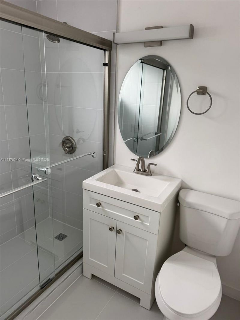 320 85th St, Unit 24, Miami Beach, FL 33141 Photo