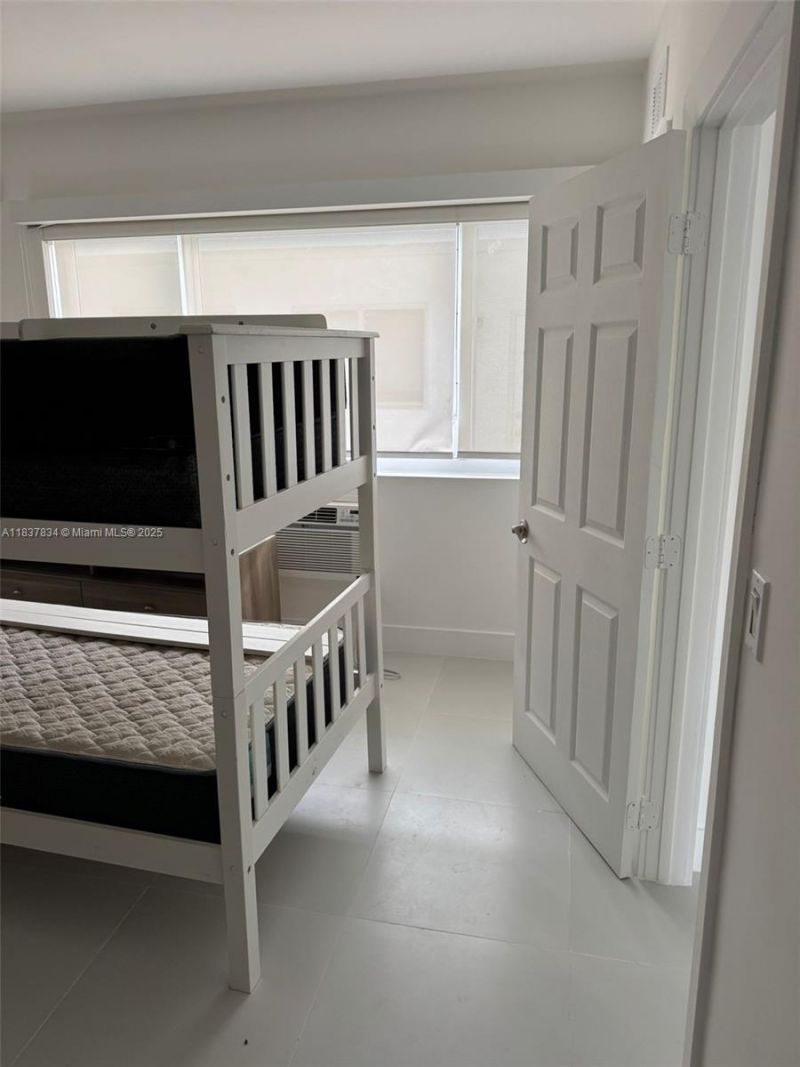 320 85th St, Unit 24, Miami Beach, FL 33141 Photo