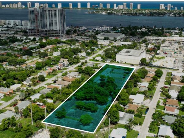 3551 Avenue, Riviera Beach, FL 33404