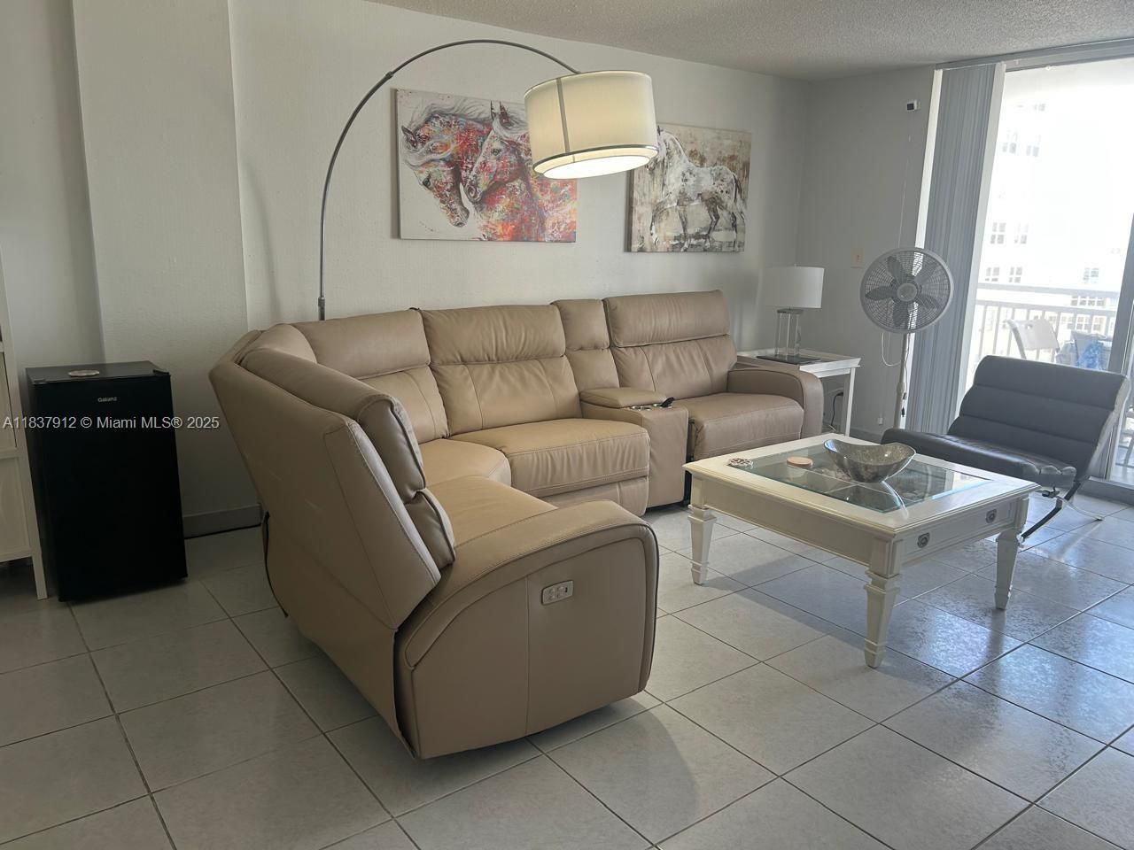1849 S Ocean Dr, Unit 1407, Hallandale Beach, FL 33009 Photo