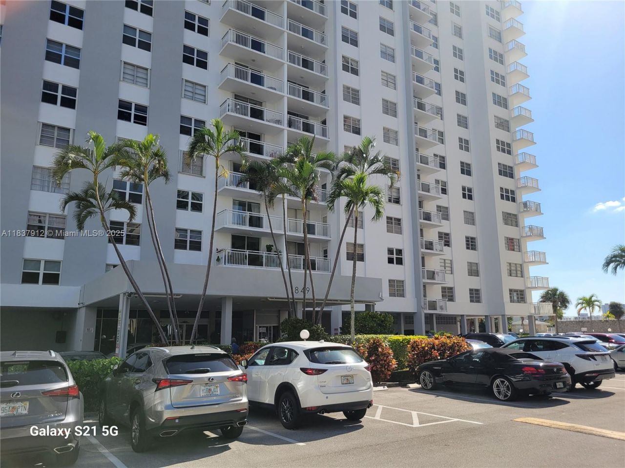 1849 S Ocean Dr, Unit 1407, Hallandale Beach, FL 33009 Photo
