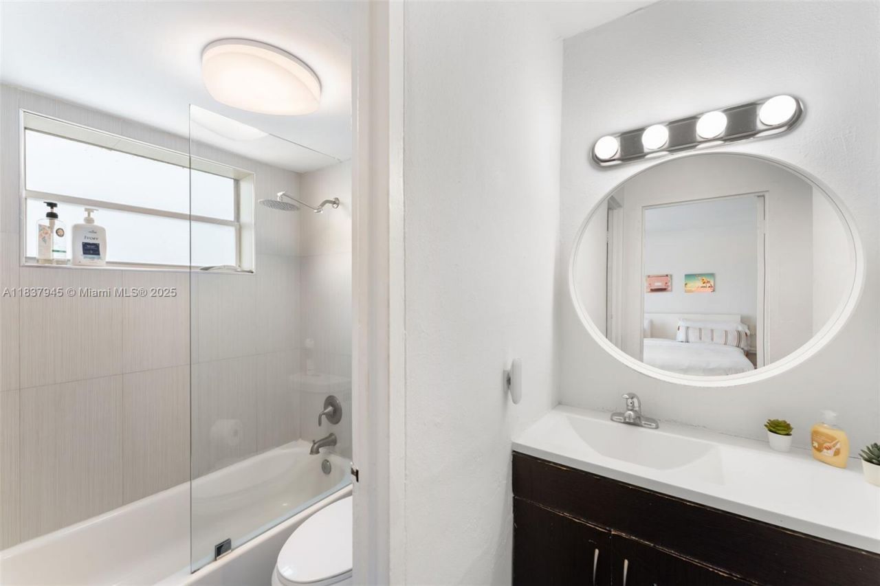 7904 West Dr, Unit 901, North Bay Village, FL 33141 Photo