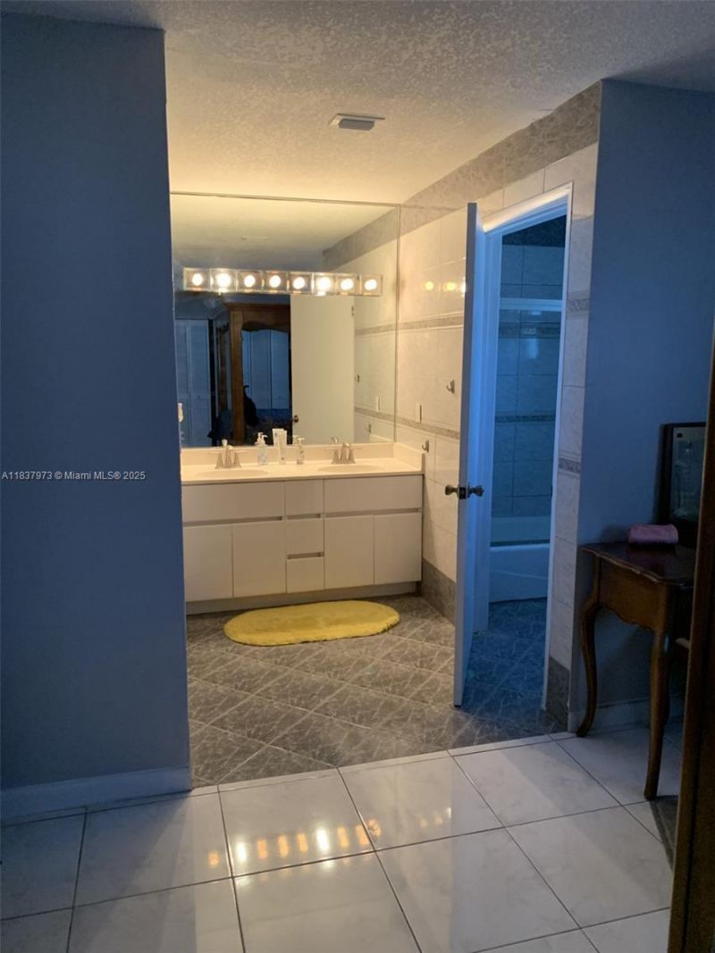 11001 SW 172nd Ter, Miami, FL 33157 Photo