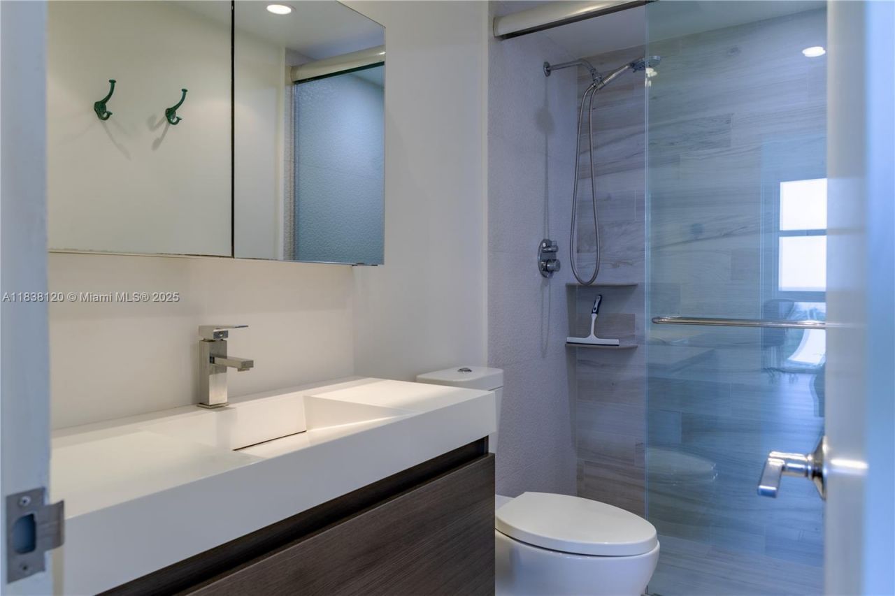 10275 Collins Ave, Unit 634, Bal Harbour, FL 33154 Photo
