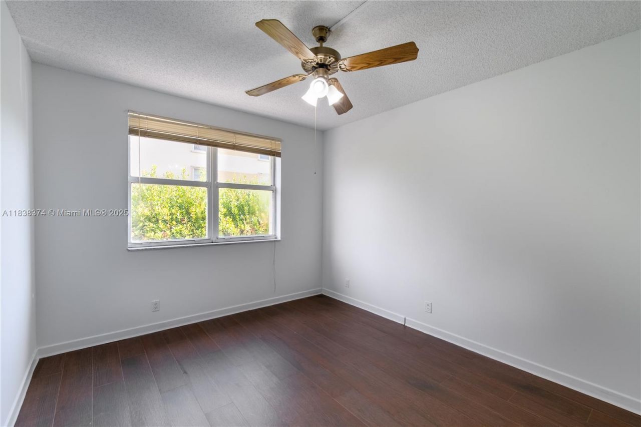 10140 W Bay Harbor Dr, Unit 201A, Bay Harbor Islands, FL 33154 Photo