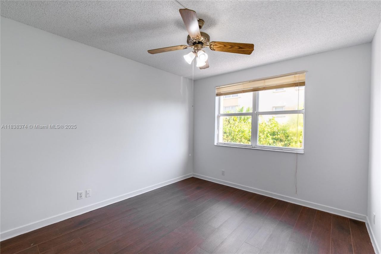 10140 W Bay Harbor Dr, Unit 201A, Bay Harbor Islands, FL 33154 Photo