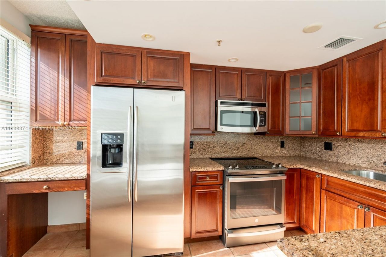 10140 W Bay Harbor Dr, Unit 201A, Bay Harbor Islands, FL 33154 Photo