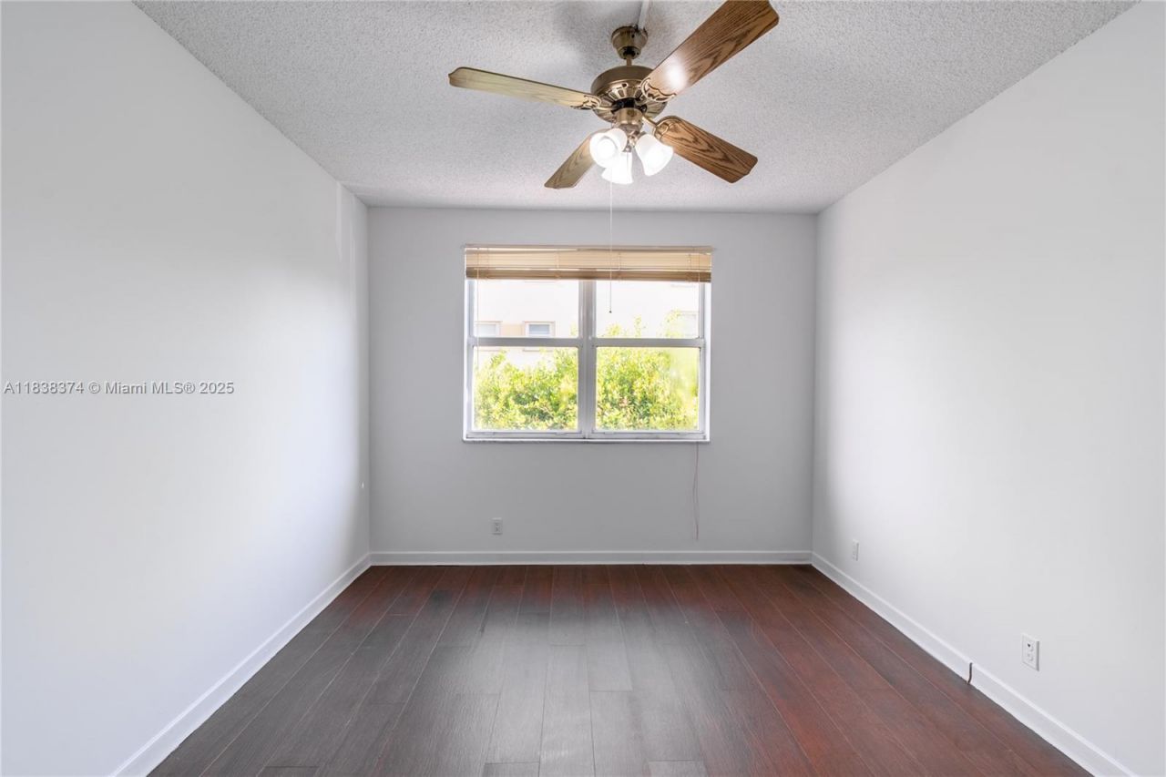 10140 W Bay Harbor Dr, Unit 201A, Bay Harbor Islands, FL 33154 Photo