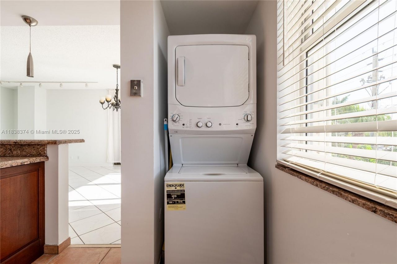 10140 W Bay Harbor Dr, Unit 201A, Bay Harbor Islands, FL 33154 Photo