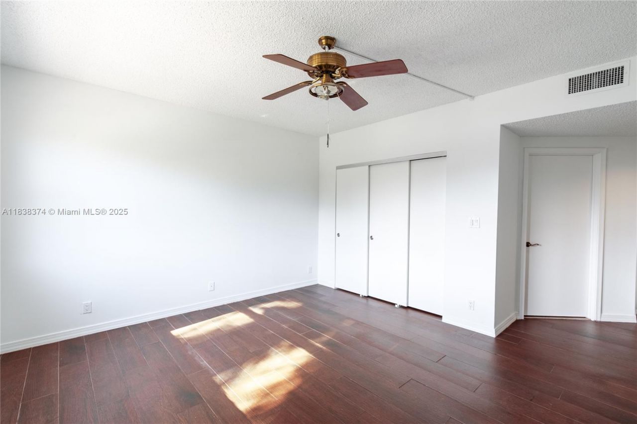 10140 W Bay Harbor Dr, Unit 201A, Bay Harbor Islands, FL 33154 Photo