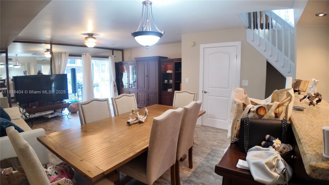 9715 NW 23rd Ct, Pembroke Pines, FL 33024 Photo