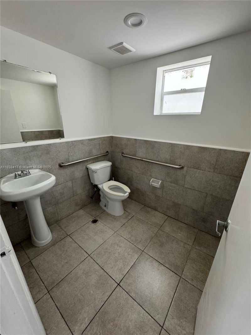 51 N Krome Avenue, Homestead, FL 33030 Photo