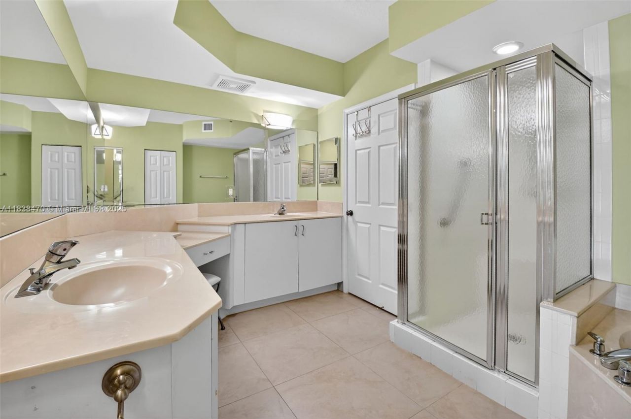 5938 Crystal Shores Dr, Unit 103, Boynton Beach, FL 33437 Photo