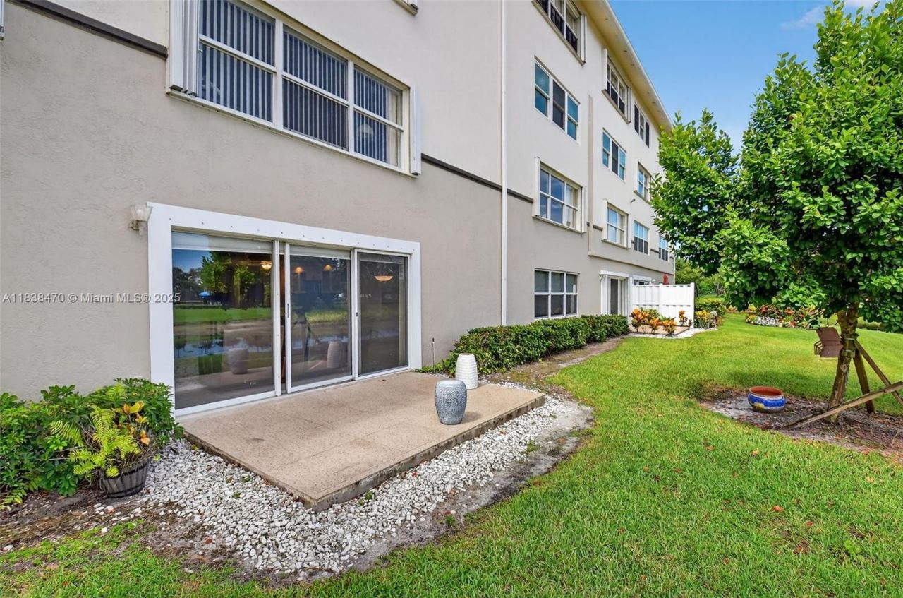 5938 Crystal Shores Dr, Unit 103, Boynton Beach, FL 33437 Photo