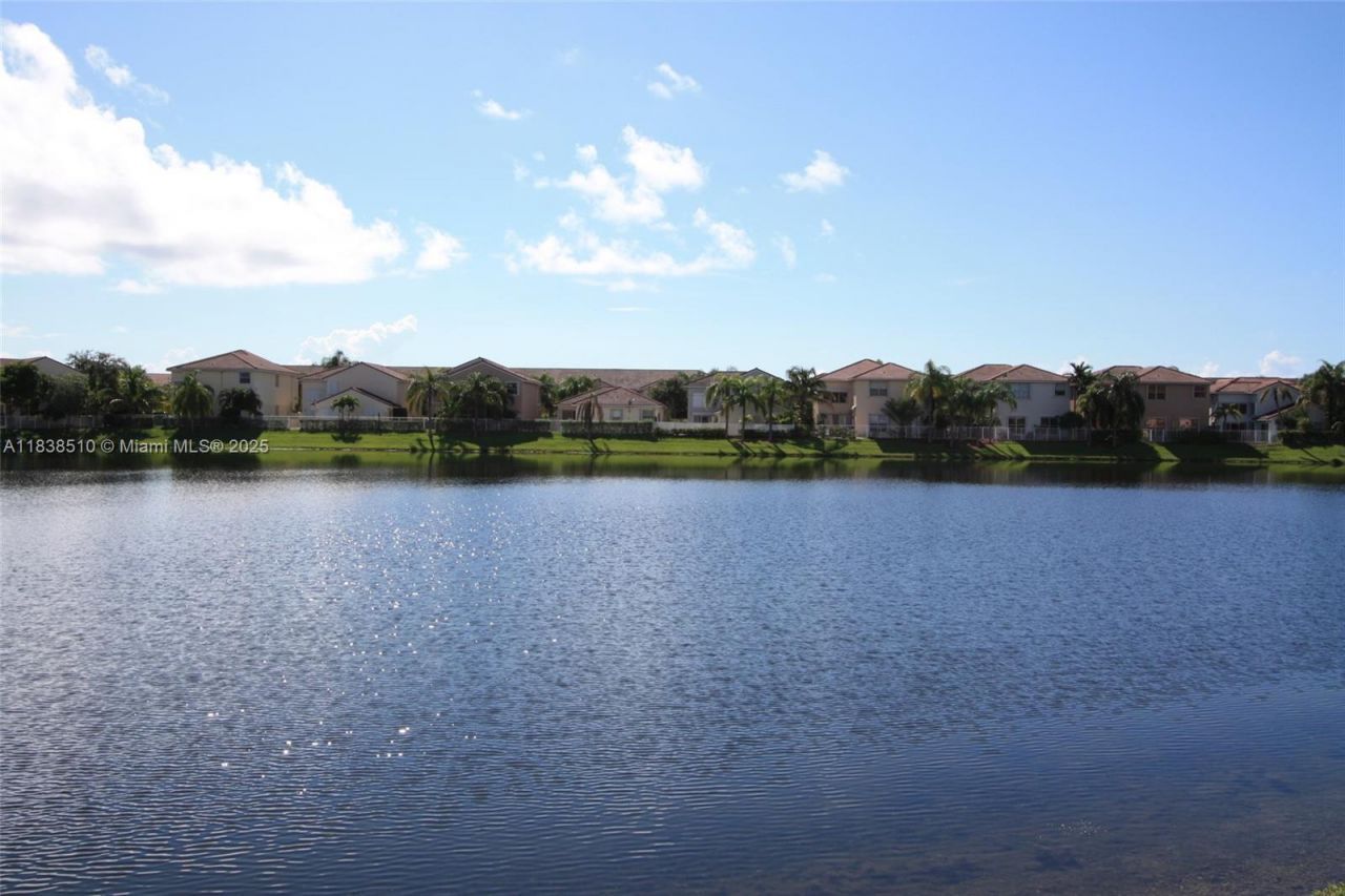 1470 Sweetbay Way, Hollywood, FL 33019 Photo