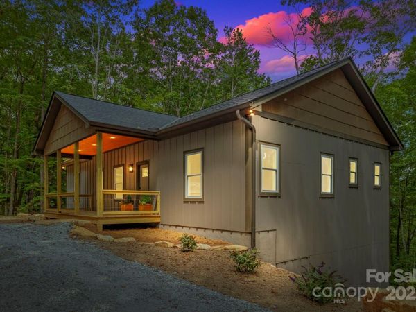 939 Rocky Mountain Road, Lake Toxaway, NC 28747