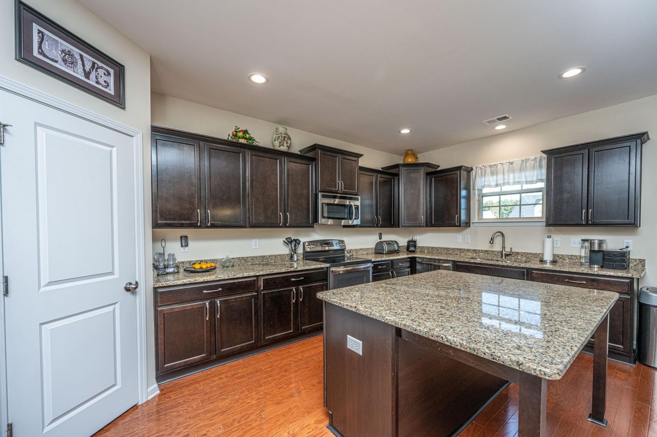 551 Rosings Drive Photo 20