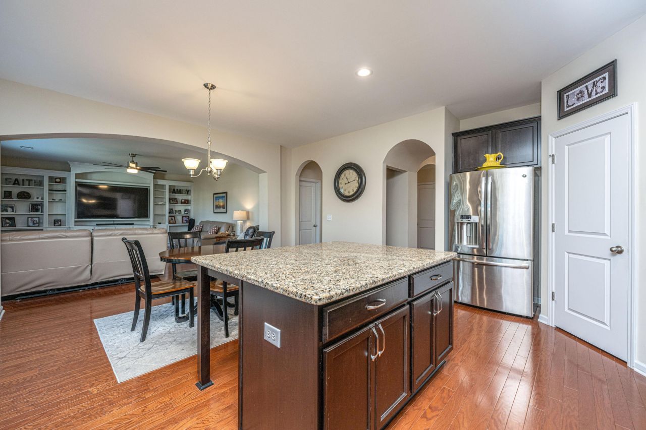 551 Rosings Drive Photo 23