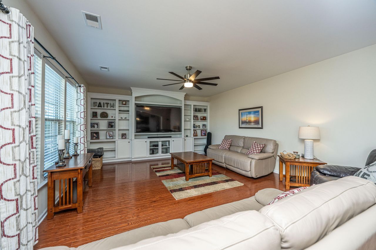 551 Rosings Drive Photo 26