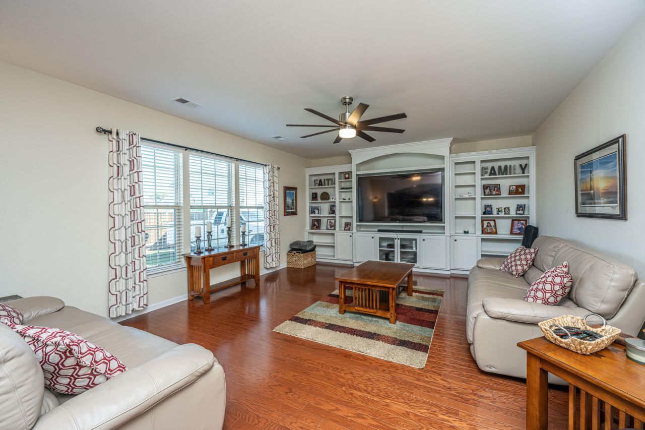 551 Rosings Drive Photo 27