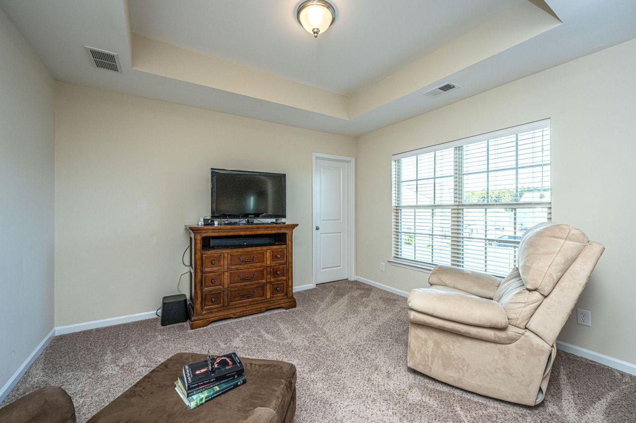 551 Rosings Drive Photo 33