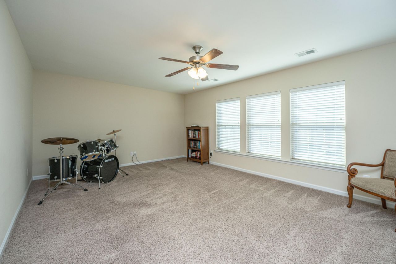 551 Rosings Drive Photo 40