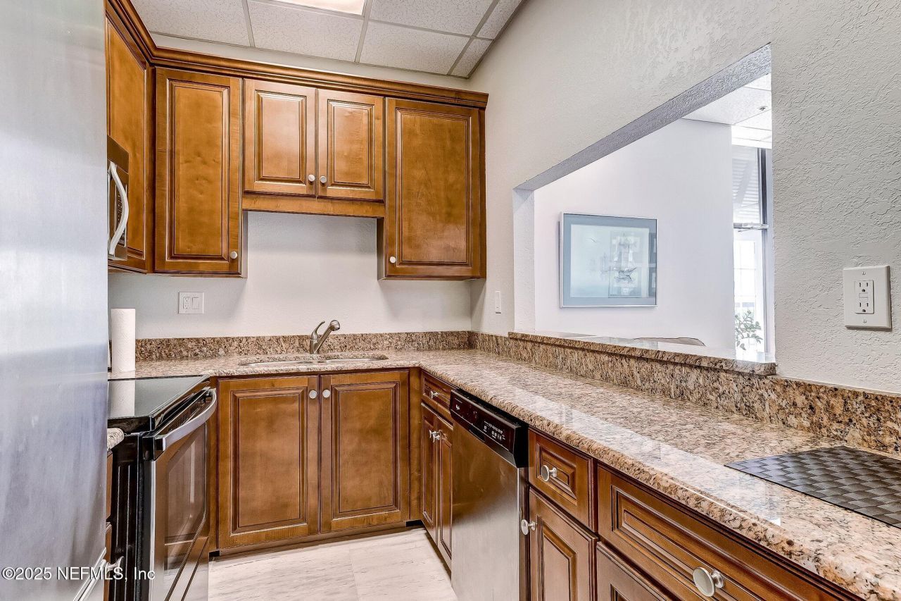 505 Lancaster Street, Unit 14C, Jacksonville, FL 32204 Photo