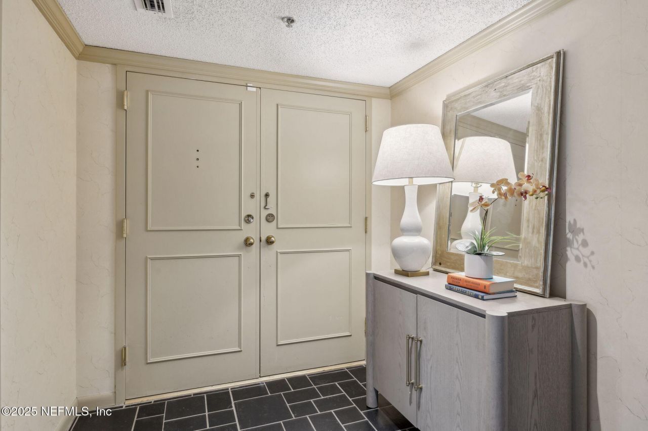 505 Lancaster Street, Unit 14C, Jacksonville, FL 32204 Photo