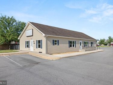 4489 MARTINSBURG PIKE, CLEAR BROOK, VA 22624