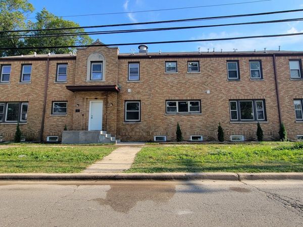 4000 Forest Avenue, Unit 6, Brookfield, IL 60513