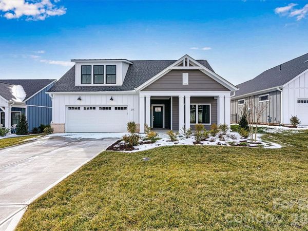 235 Alenda Lux Circle, Mooresville, NC 28115