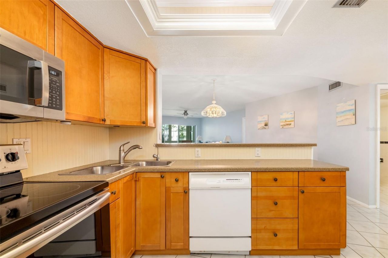 2110 Benjamin Franklin Drive, Unit 301, Sarasota, FL 34236 Photo