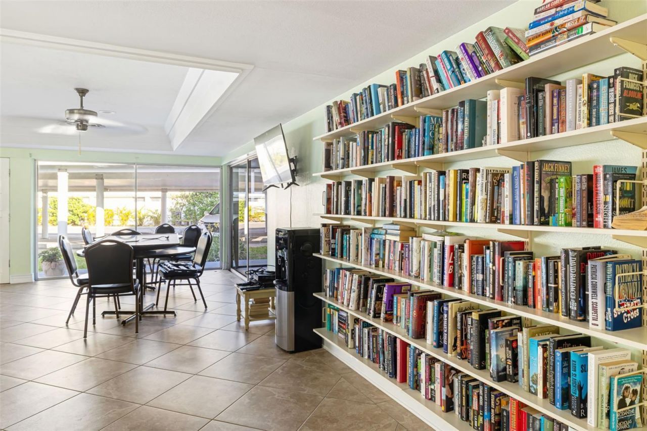 2110 Benjamin Franklin Drive, Unit 301, Sarasota, FL 34236 Photo