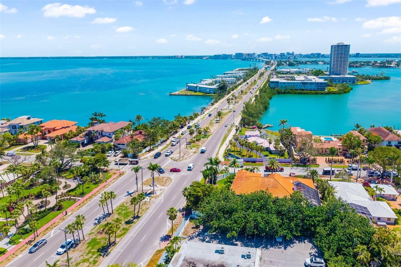 2110 Benjamin Franklin Drive, Unit 301, Sarasota, FL 34236 Photo