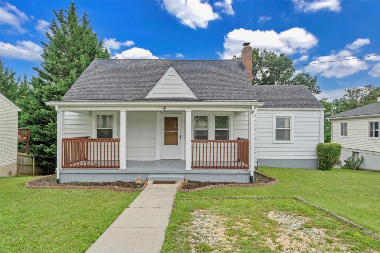 5024 Morwanda St Nw, Roanoke, VA 24017 Main Photo
