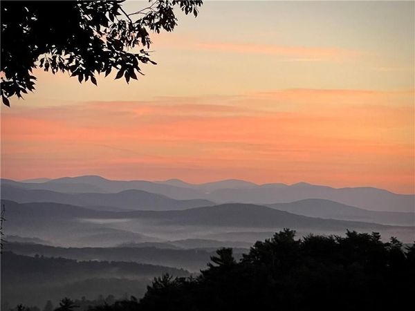 5573 Red Fox Drive, Dawsonville, GA 30534