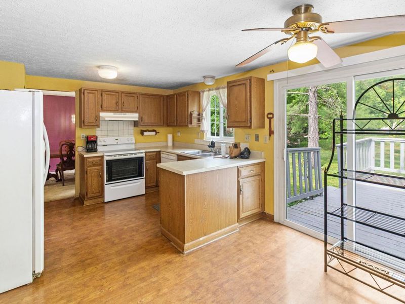 5500 Saddlebrook Drive, Columbus, OH 43221 Photo 2