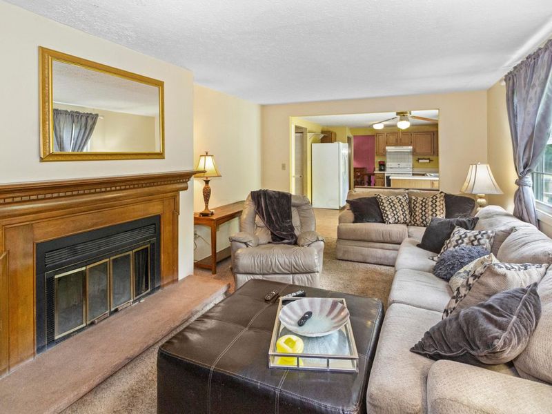 5500 Saddlebrook Drive, Columbus, OH 43221 Photo 4