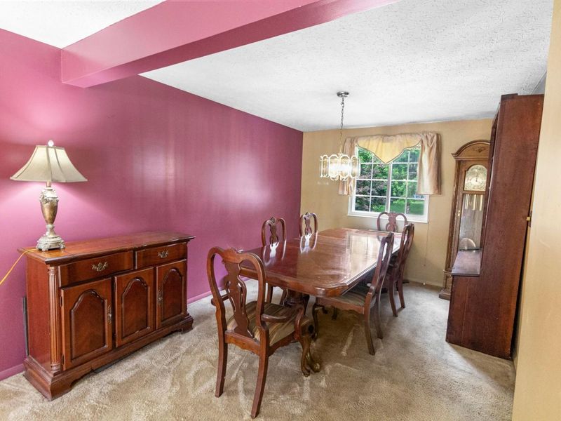 5500 Saddlebrook Drive, Columbus, OH 43221 Photo 9