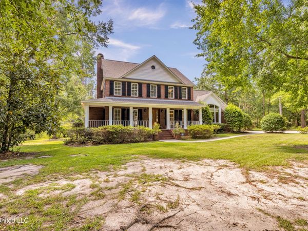 6022 Monticilla Circle, Ocean Springs, MS 39564