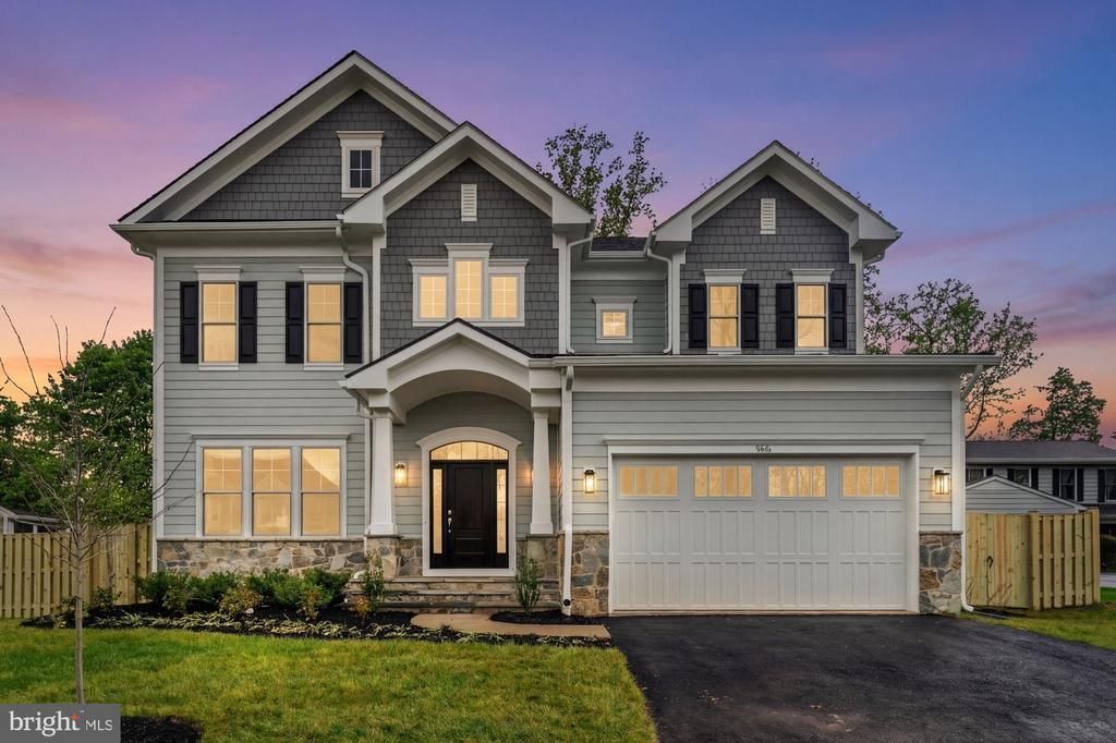 906 Frederick Street Sw, Vienna, VA 22180 Main Photo