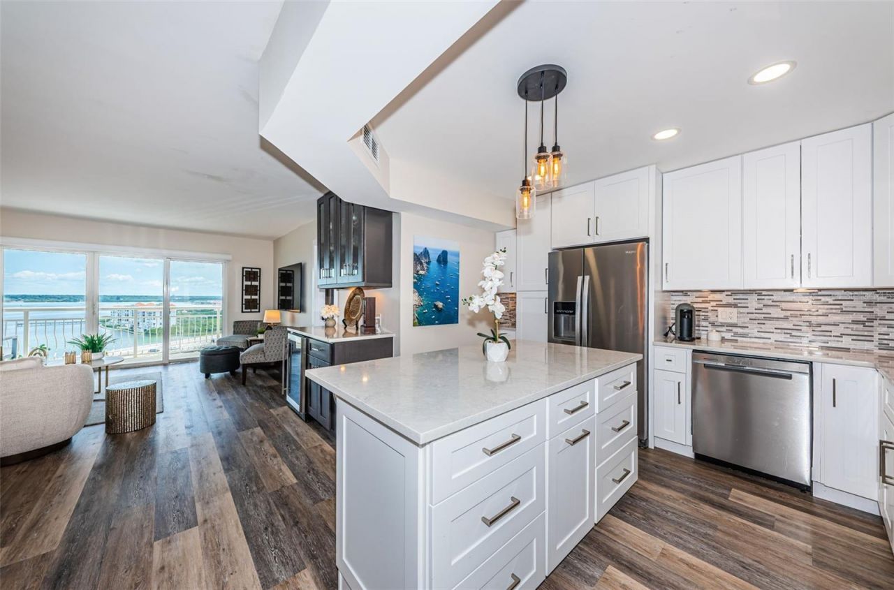 4900 Brittany Drive S, Unit 1413, Saint Petersburg, FL 33715 Photo