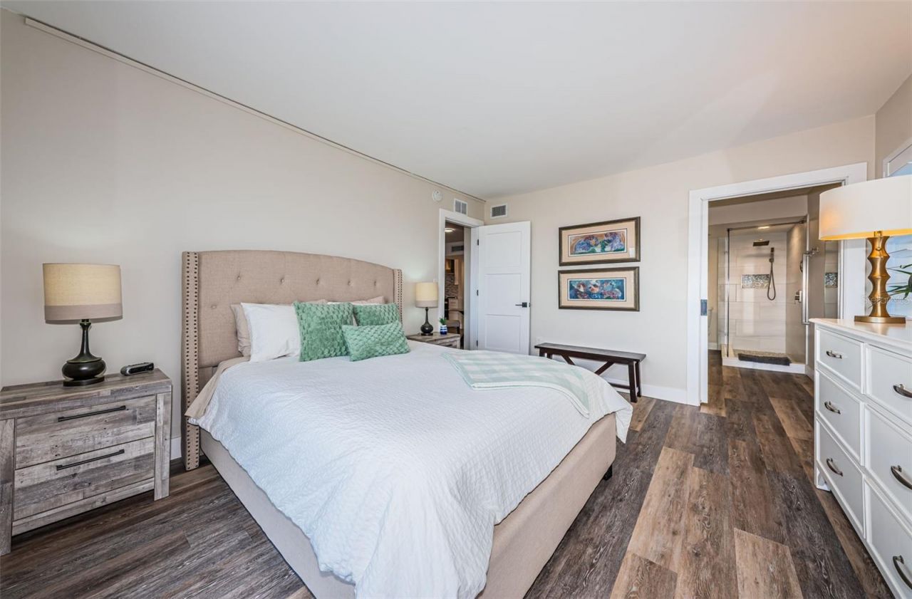 4900 Brittany Drive S, Unit 1413, Saint Petersburg, FL 33715 Photo