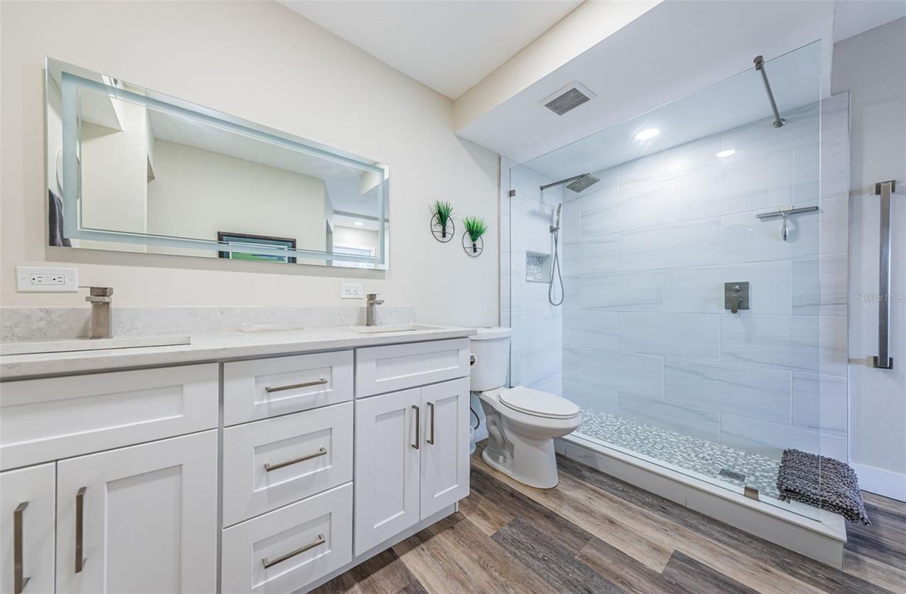 4900 Brittany Drive S, Unit 1413, Saint Petersburg, FL 33715 Photo