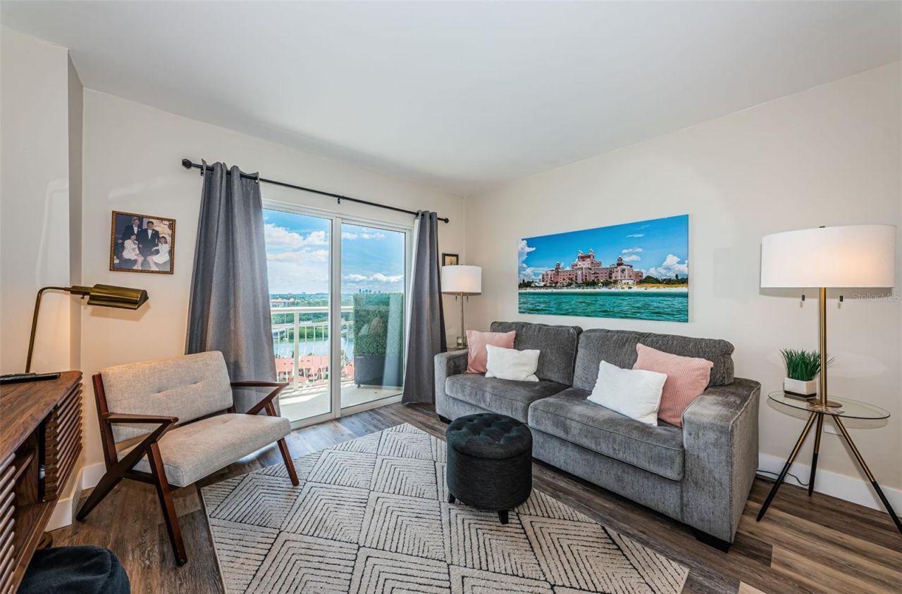 4900 Brittany Drive S, Unit 1413, Saint Petersburg, FL 33715 Photo