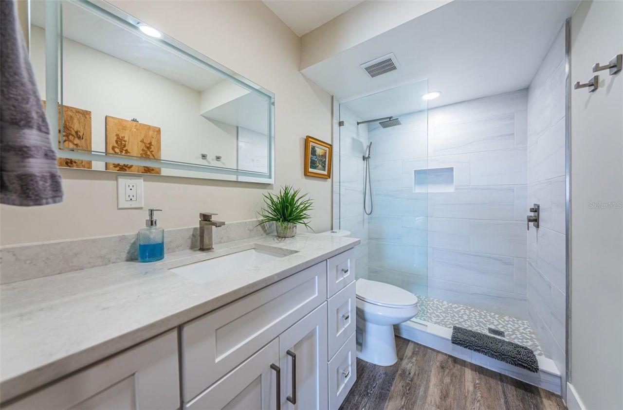 4900 Brittany Drive S, Unit 1413, Saint Petersburg, FL 33715 Photo