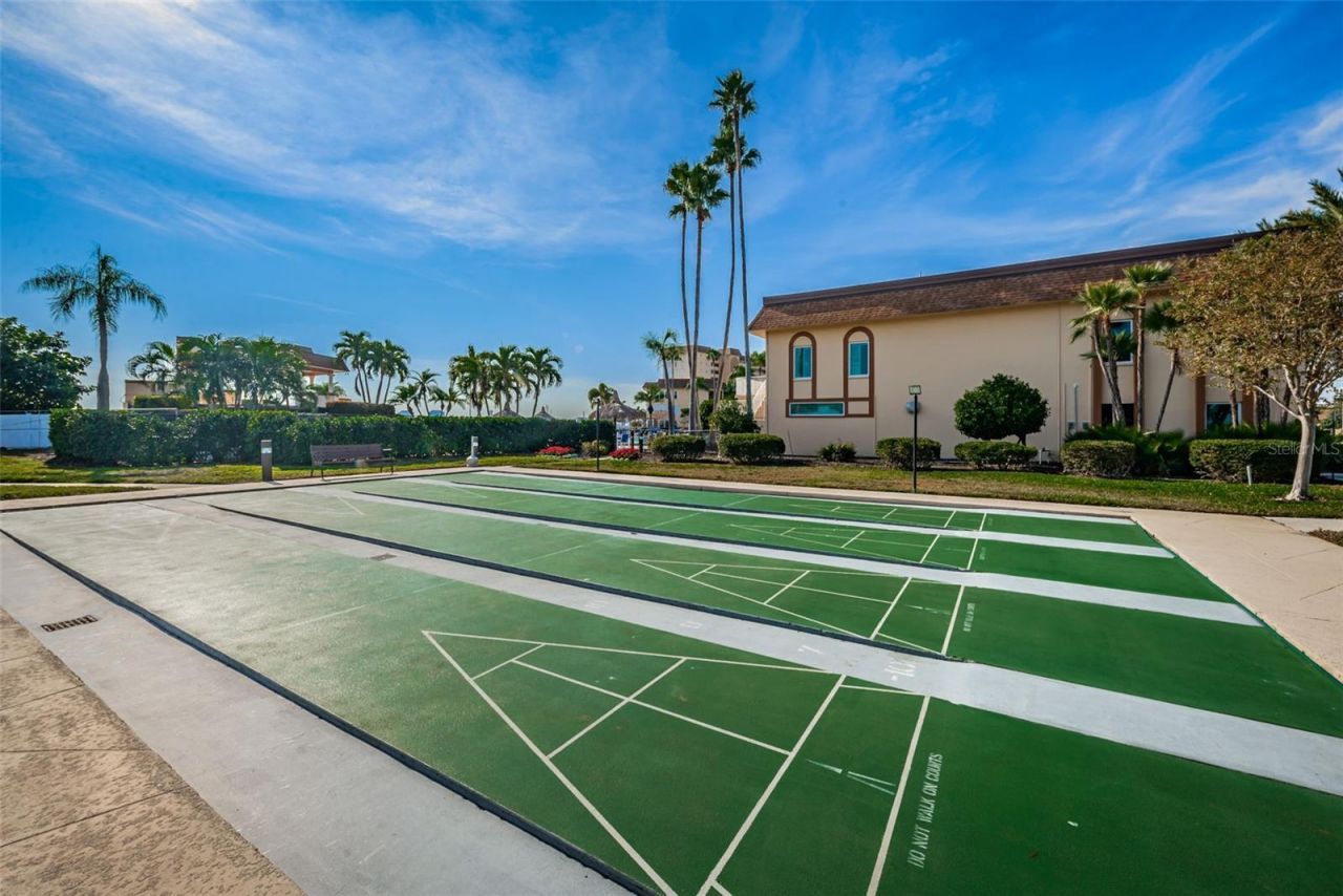 4900 Brittany Drive S, Unit 1413, Saint Petersburg, FL 33715 Photo